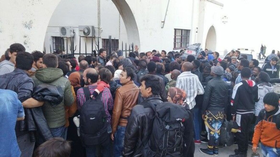 Κομισιόν: Στέλνει 4.000 εμπειρογνώμονες στην Ελλάδα για το προσφυγικό